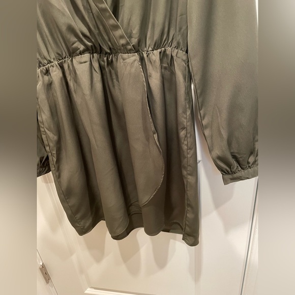 Akira Chicago Red Label Wrap Dress in Dark Green Sz M - Picture 6 of 7